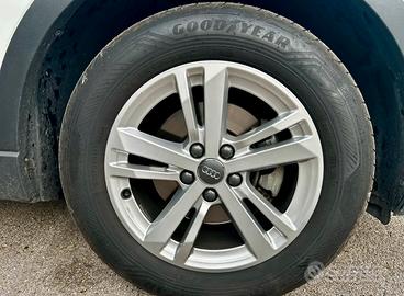 Cerchi in lega originale Audi Q3