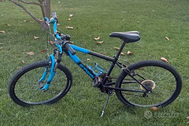 Bicicletta moutain bike