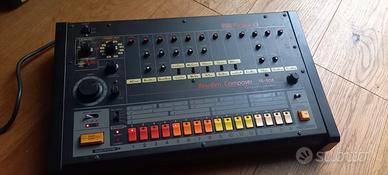 Drum Machine Roland TR-808