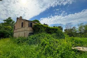 Casa Colonica con Terreno - Fermo