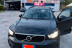 Volvo XC40 -T2 Automatic