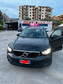 Volvo XC40 -T2 Automatic