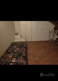 Stanza/ Camera matrimoniale o singola