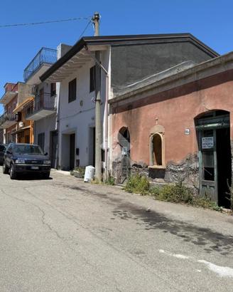CASA INDIPENDENTE A RIPOSTO