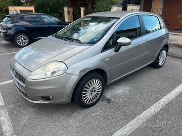 Fiat grande punto-2007/1.4 benz.-2900 euro