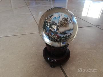 Sfera in vetro Cinese dipinta a mano dall'interno