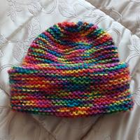 Cappello fatto a mano multicolore 