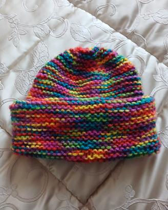 Cappello fatto a mano multicolore 