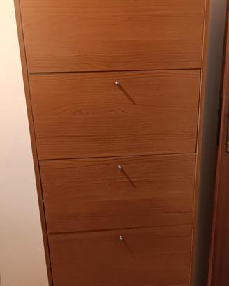 Scarpiera salvaspazio in legno, capiente e pratica