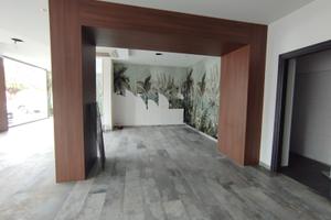 Locale commereciale zona anfiteatro