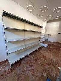 Negozio a Sondrio in viale Milano