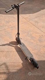 Xiaomi Mi Elettrico Scooter pro 2