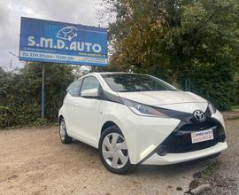 TOYOTA Aygo 1.0 VVT-i 69 CV 5 porte x-cool