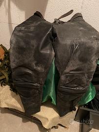 Giacca e pantaloni in pelle Dainese