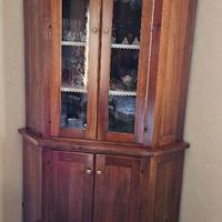 Mobile vetrina in noce