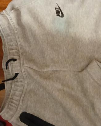pantaloni tech nike