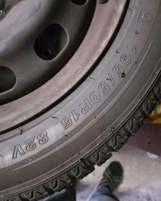 4 pneumatici GOODRIDE Z-401 4S