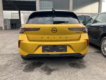 OPEL ASTRA L PLUG-IN HIBRID PER RICAMBI