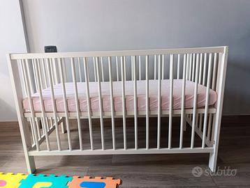 Lettino IKEA con materasso e accessori