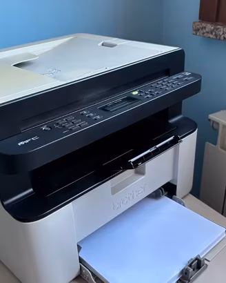 Stampante Laser a colori 4 in 1 Brother (Catania)