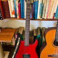 Chitarra elettrica Washburn con custodia