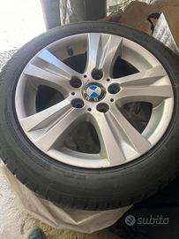 4 cerchi con gomme invernali 90% originali BMW