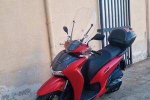 Honda SH 350i Sport 2025 - Accessoriato