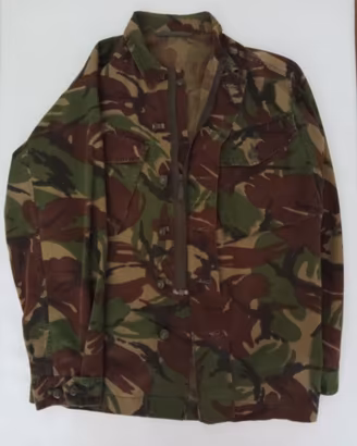 GIACCA MILITARE INGLESE, come nuova.