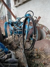 Aratro monovomere idraulico