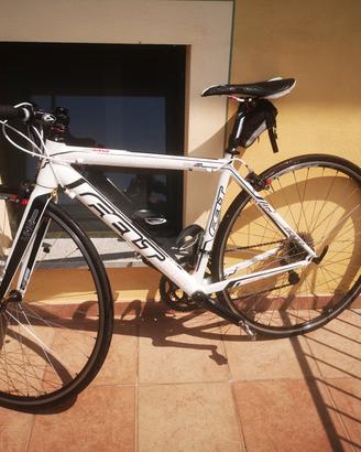 Bicicletta Felt da strada