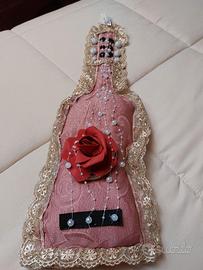 Chitarra in stoffa decorativa fatta a mano