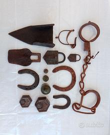 Oggetti antichi in ferro, cifra non trattabile 