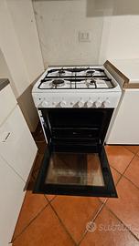 Piano cottura con forno Hotpoint Ariston