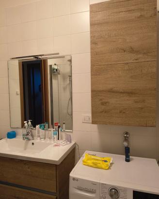 200 euro Mobile bagno sospeso con lavabo e pensile