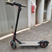 Xiaomi monopattino elettrico M365 1S