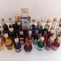 Collezione 33 bottigliette mignon liquori anni 70