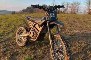 Moto elettrica Simil-Surron