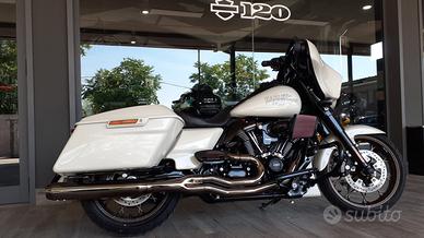 Harley street glide ST (2023)