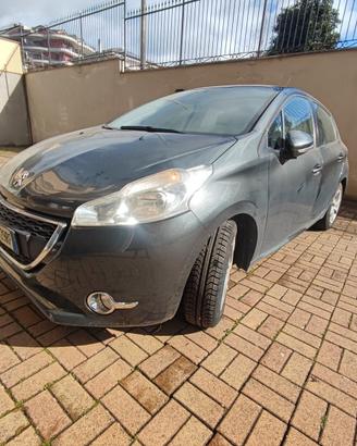 Peugeot 208 PureTech 82 5 porte Allure