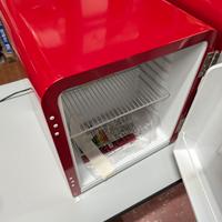 frigo piccolo rosso 
