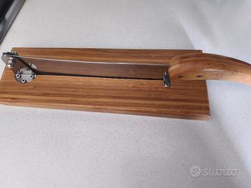 Coltello taglia pane 