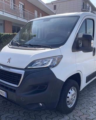 PEUGEOT Boxer 330 2.0 BlueHDi 130CV PC-TN Furgone