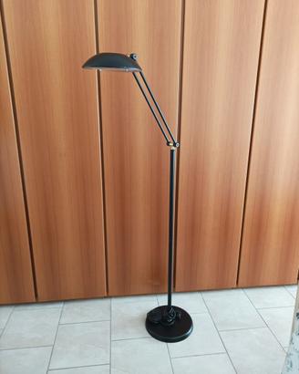 Lampada da terra piantana nera orientabile vintage