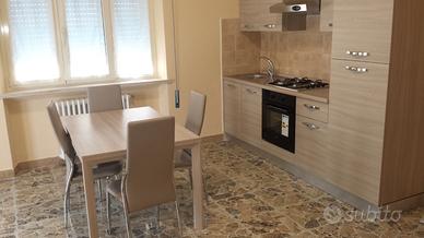 Centro bilocale mobiliato