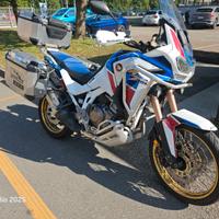 Honda CRF1100L Africa Twin - 2020 con borse bella