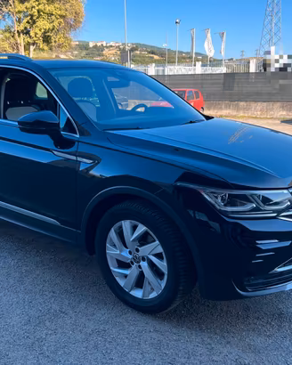 Volkswagen Tiguan 2.0 TDI 150 CV SCR DSG FULL - 20