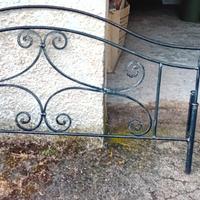 Letto matrimoniale in ferro battuto pieno