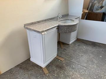 Mobile e lavandino  bagno