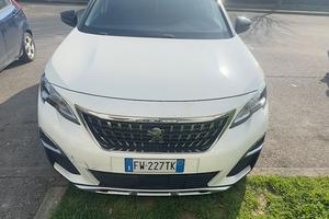 Peugeot 3008 del 2019 con 124000 km