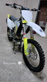 HUSQVARNA FC 250 4T 2024 CON APPENA 13 ORE!
